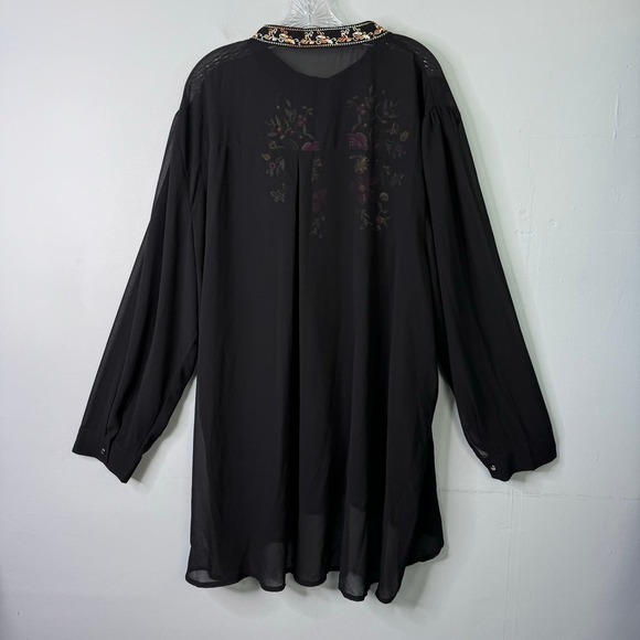 Shein Curve Floral Embroidered Yoke Dip Hem Sheer Black Button Up Blouse Size 5X - Picture 10 of 12